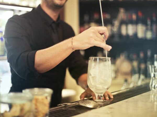 27 PACCHETTO CORSI BARMAN E CAFFETTERIA